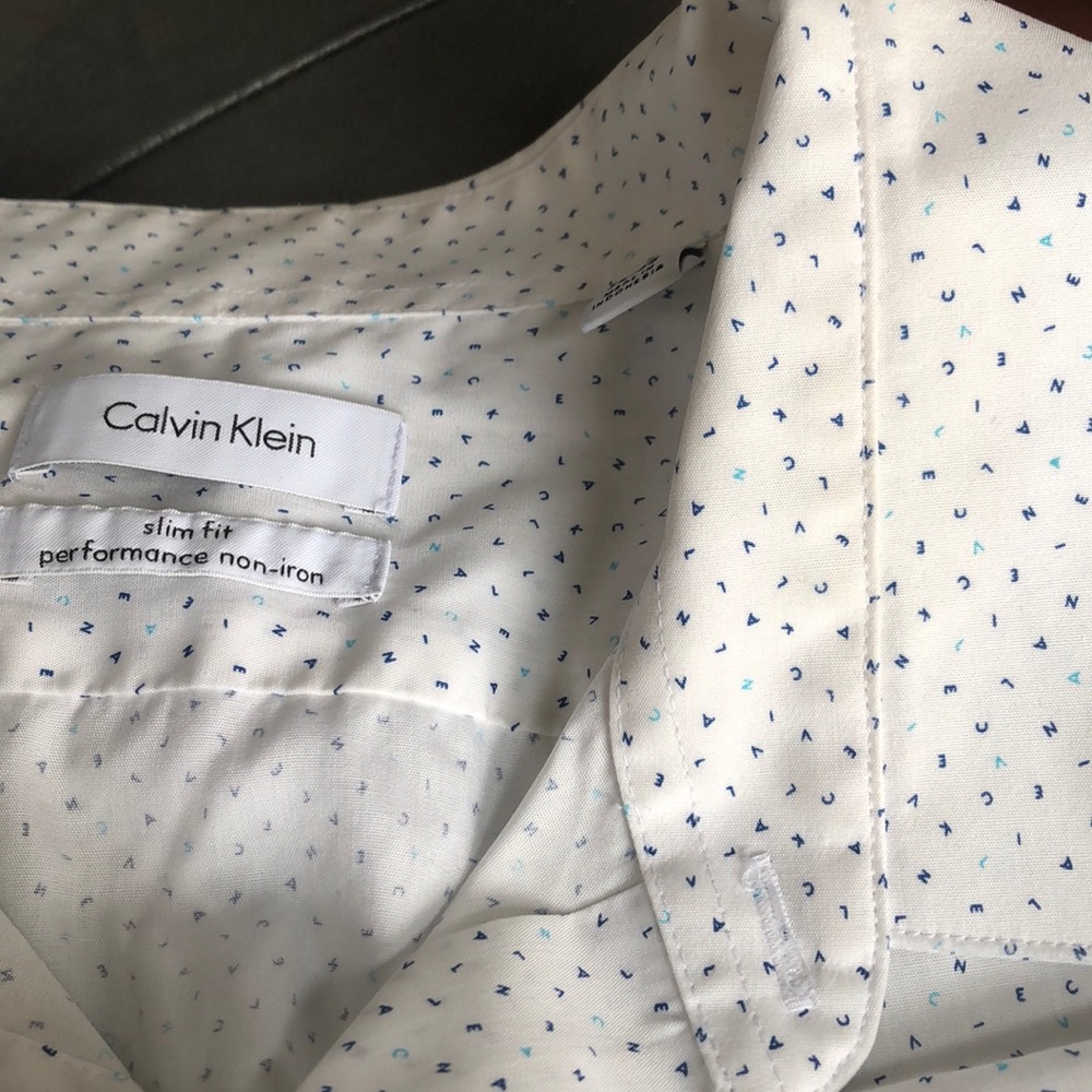Calvin Klein - Picture 3 of 3